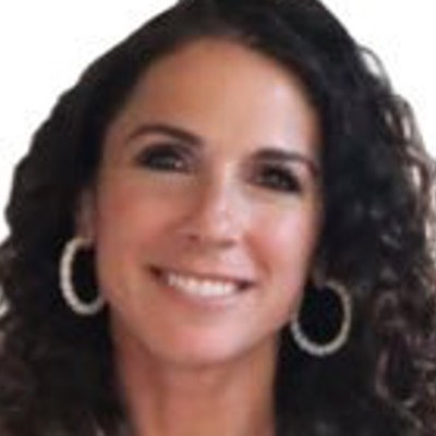 Official photo of Diana DiZoglio