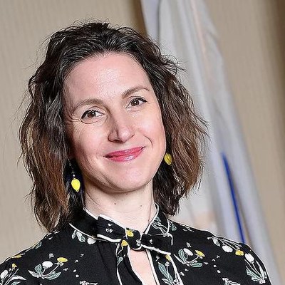 Photo of Diana Holmes