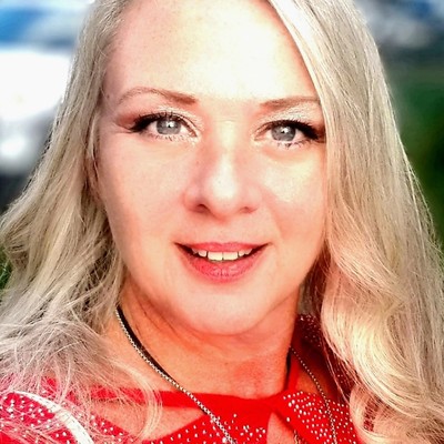 Photo of Dina Favreau