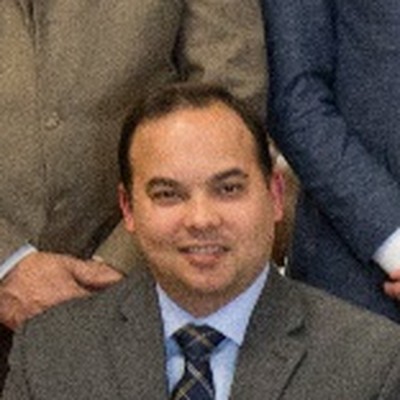 Photo of Derek R. Viveiros