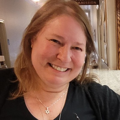 Photo of Lisa Gordon