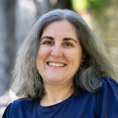 Photo of Lisa V. Kouchakdjian